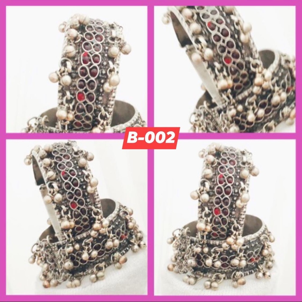 Bracelets - Picture 3 of 6